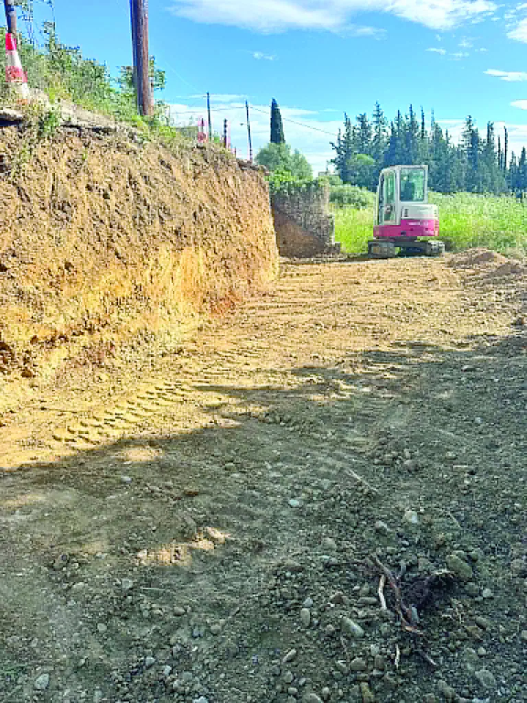 Λουσικά: Βράβευσαν τον Ανδρέα Ηλιάδη - Η 14χρονη Έλενα τίμησε τον γιατρό που στάθηκε δίπλα της