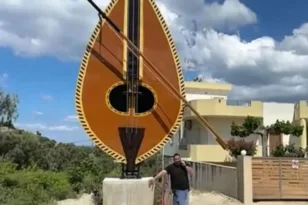 Η Κρήτη πάει για Γκίνες με γιγάντια λύρα