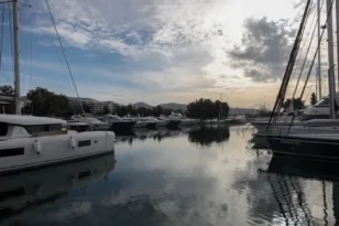 Τραυματισμός 27χρονης Πολωνής στη μαρίνα Αλίμου σε τουριστικό σκάφος