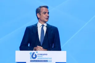Μητσοτάκης: Με σύνθημα την ενότητα και τα καθαρά διλήμματα κλείνει το συνέδριο της ΝΔ