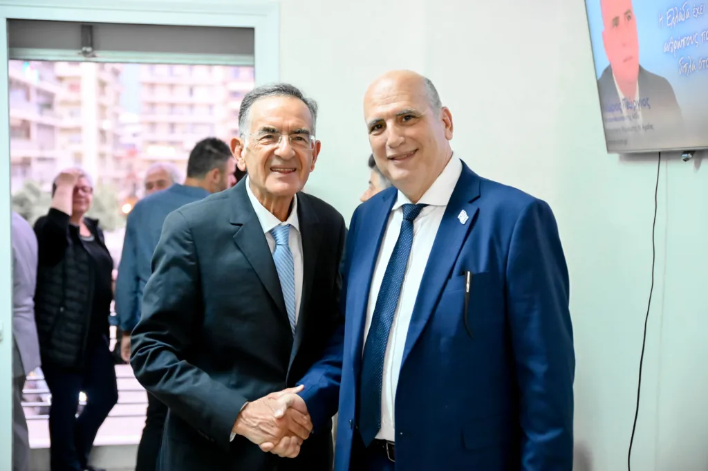 Πάτρα: Μαζική συμμετοχή στα εγκαίνια του πολιτικού γραφείου του Γιώργου Μώρου Πάτρα: Μαζική συμμετοχή στα εγκαίνια του πολιτικού γραφείου του Γιώργου Μώρου
