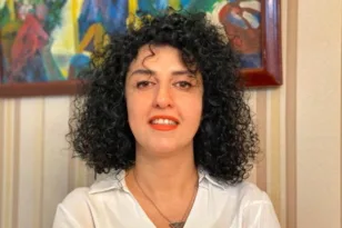 Ναργκίς Μοχαμαντί: Αγωνία για τη Νομπελίστρια που μεταφέρθηκε από τη φυλακή στο νοσοκομείο