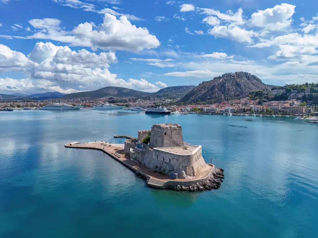Ναύπλιο: Το απόλυτο Mini-Break στην «Αρχόντισσα» της Αργολίδας ΦΩΤΟ Ναύπλιο: Το απόλυτο Mini-Break στην «Αρχόντισσα» της Αργολίδας ΦΩΤΟ