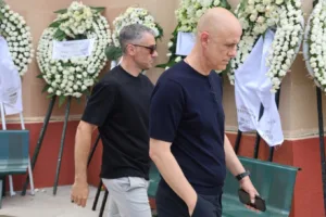 Ο αθλητικός κόσμος στο πλευρό του Δέλλα στην κηδεία της Μαστροκώστα, ήταν εκεί συμπαίκτες του το 2004 και αντίπαλοι στα γήπεδα, ΦΩΤΟ