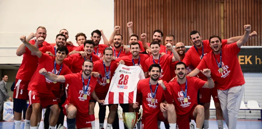 Ο Ολυμπιακός «έβαψε» ερυθρόλευκη την κορυφή του ανδρικού χάντμπολ για τρίτη συνεχόμενη σεζόν