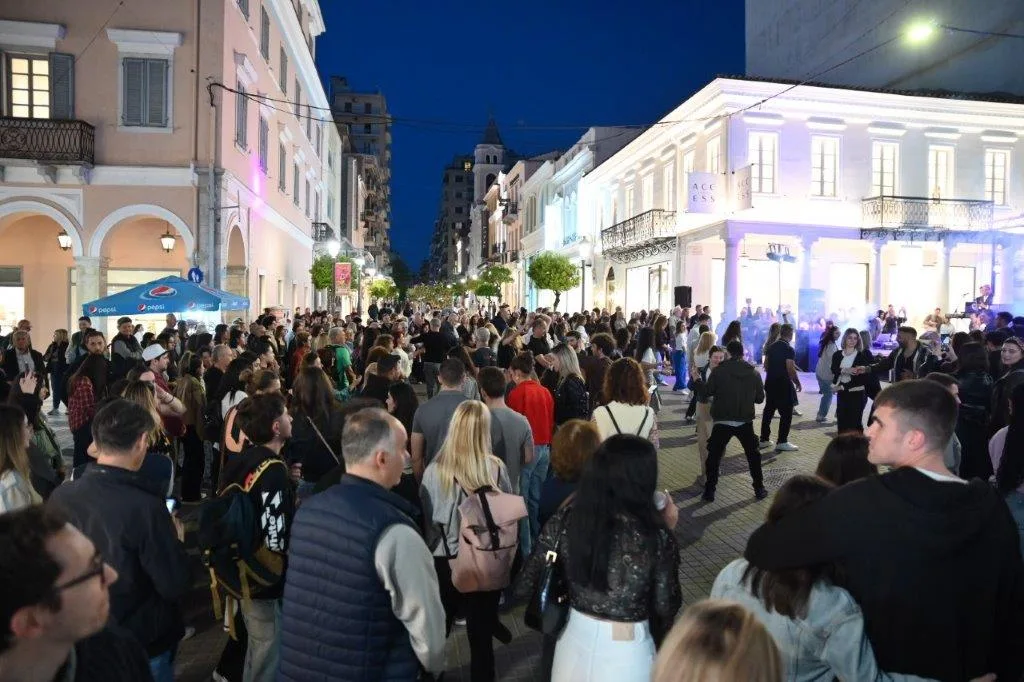 Η Πάτρα χόρεψε στους δρόμους: Latin γιορτή στο κέντρο για την Παγκόσμια Ημέρα Χορού ΦΩΤΟ