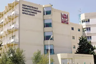 Ηράκλειο: Την παρέσυρε με τα παιδιά στο αυτοκίνητο - Δίωξη στον σύζυγο της 27χρονης μητέρας