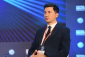 Π. Χρηστίδης: H κυβέρνηση πετάει στον δρόμο τους εργολαβικούς εργαζόμενους της ΕΥΔΑΠ