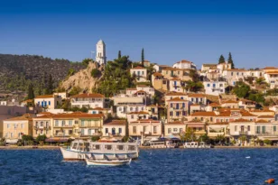 Πόρος: Η “βενετία” της Ελλάδας