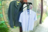 Πάτρα: Yπαίθρια ιματιοθήκη αλληλεγγύης