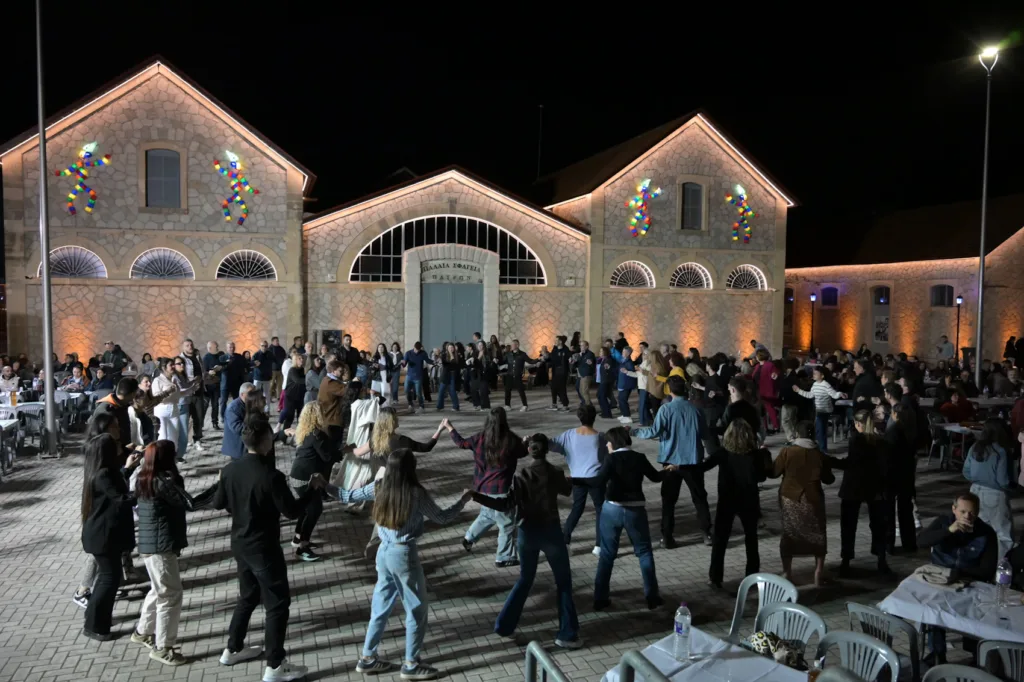 Πάτρα: Με παραδοσιακό γλέντι στα Παλαιά Σφαγεία έπεσε η αυλαία της Πρωτομαγιάς