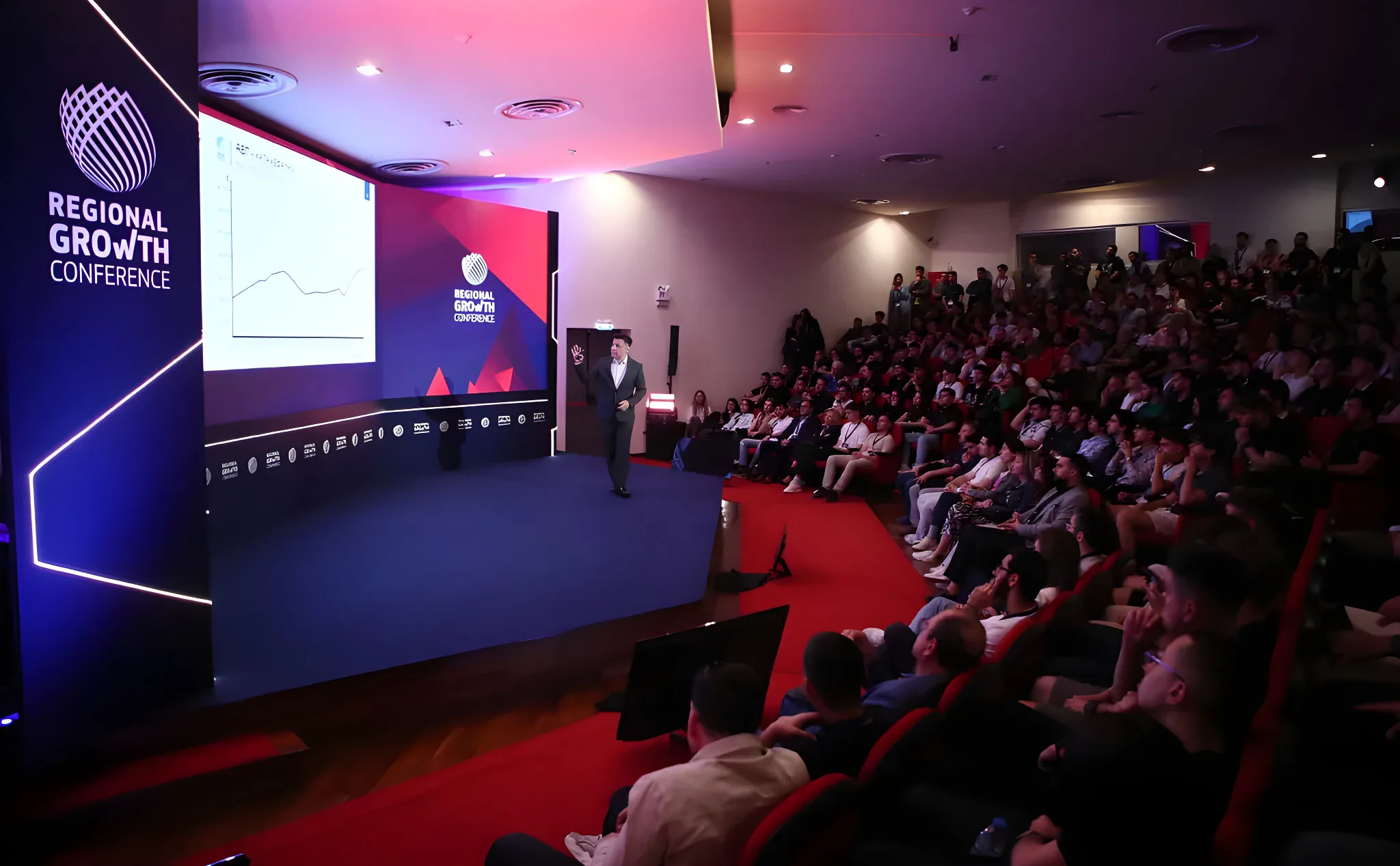 Μέλλον και Ανάπτυξη στην Περιφέρεια: Η Πάτρα υποδέχεται το Regional Growth Conference ζωντανά