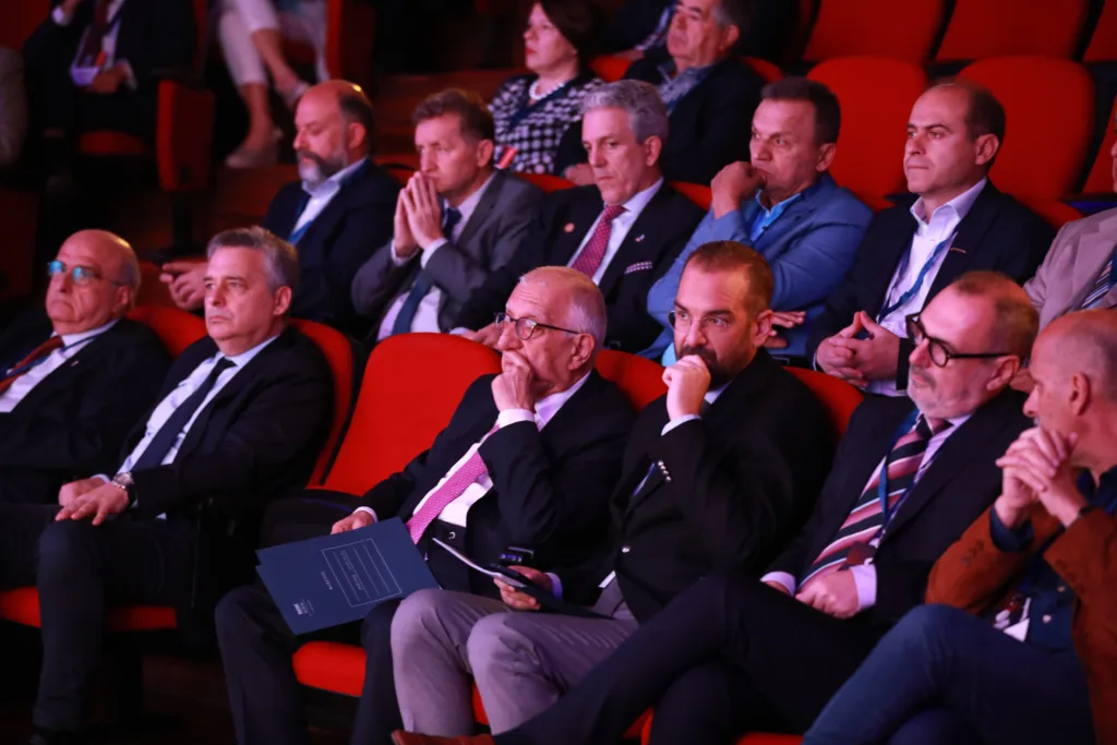 Ολοκληρώθηκε η πρώτη ημέρα του 14ου Regional Growth Conference ΔΕΙΤΕ ΦΩΤΟΓΡΑΦΙΕΣ