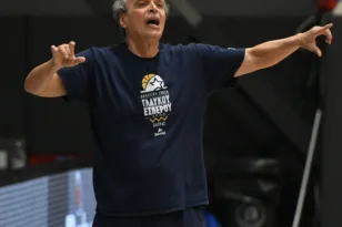 Κ. Ρουμελιώτης: «Προσγειωμένοι και αουτσάιντερ»
