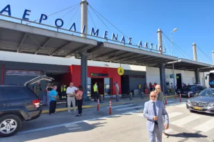 Επίσκεψη του Σακκελαρόπουλου στο αεροδρόμιο του Ακτίου