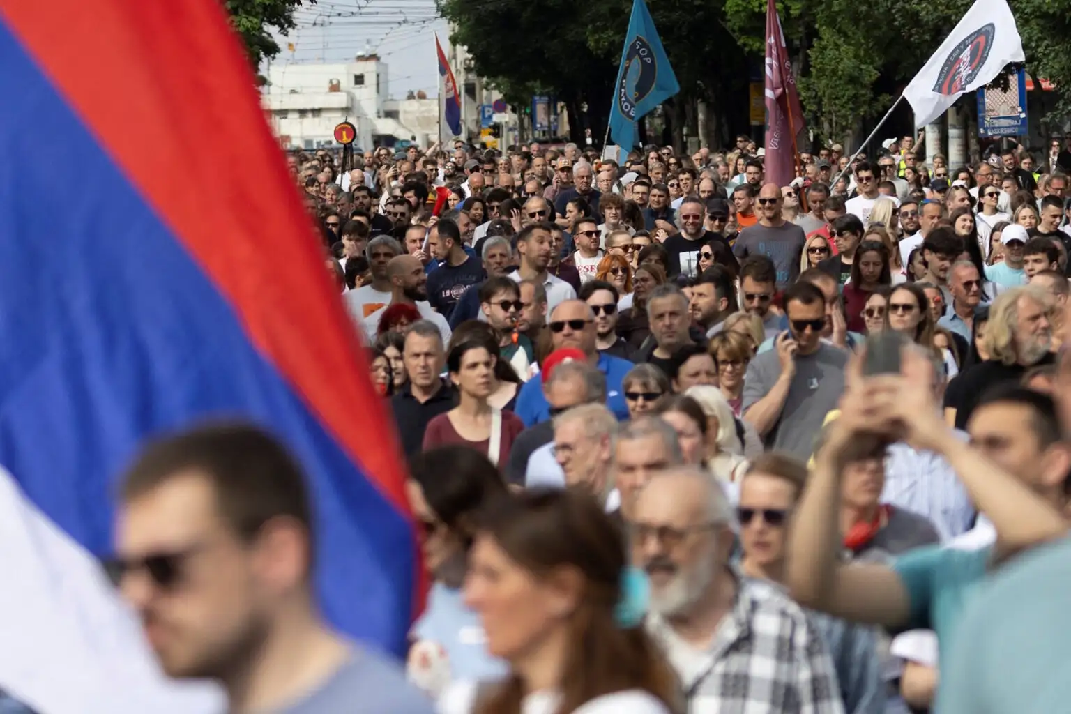 Σερβία: Νέα μεγάλη φοιτητική διαδήλωση στο Βελιγράδι με αίτημα πρόωρες εκλογές