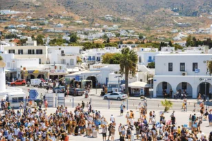 Νέο χωροταξικό για τον τουρισμό: Τι αλλάζει σε ξενοδοχεία, νησιά και βραχυχρόνιες μισθώσεις