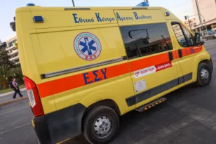 Σοβαρό τροχαίο στη Βόρεια Κέρκυρα με γουρούνα – Τραυματίστηκαν πατέρας και γιος