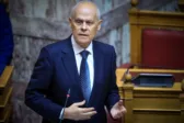 Το «αντίο» του πολιτικού κόσμου στον Νίκο Ταγαρά