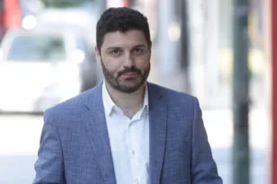 ΕΛΑΣ: Ο νέος σημαντικός ρόλος του Διονύση Τεμπονέρα και η ομάδα επικοινωνίας του Αλέξη Τσίπρα