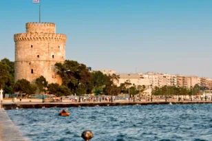Ανήλικοι πίσω από την ένοπλη ληστεία σε ψιλικατζίδικο στη Θεσσαλονίκη