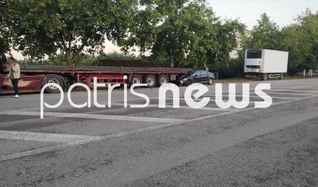 Ζαχάρω: Στο ίδιο έργο θεατές... Δεύτερο ΙΧ «καρφώθηκε» σε νταλίκα μέσα σε λίγες ώρες Ζαχάρω: Στο ίδιο έργο θεατές... Δεύτερο ΙΧ «καρφώθηκε» σε νταλίκα μέσα σε λίγες ώρες