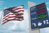 ΗΠΑ: Στο τραπέζι προσωρινή αναστολή του φόρου στα καύσιμα λόγω της κρίσης στη Μέση Ανατολή
