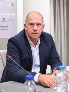 Ο Απόστολος Βανταράκης