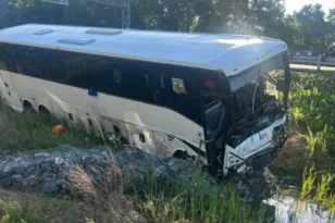 Βιρτζίνια: Πέντε νεκροί και δεκάδες τραυματίες σε τροχαίο, λεωφορείο συγκρούστηκε με έξι οχήματα, ΒΙΝΤΕΟ