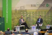 Ν. Φαρμάκης στο ΕΠΙ ΓΗΣ VI: «Ο πρωτογενής τομέας μπαίνει σε κάθε σπίτι – Χρειαζόμαστε σχέδιο, όχι μαγικές λύσεις» (vid)