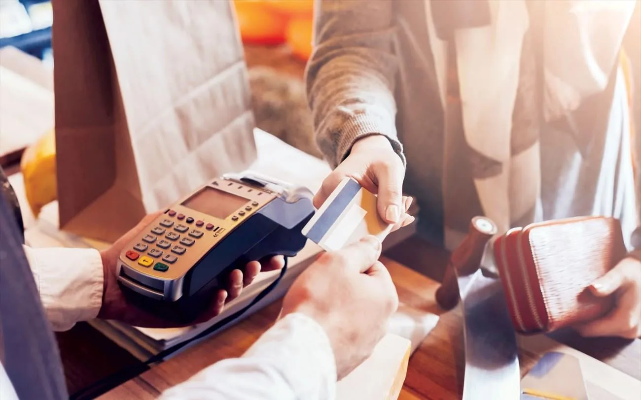 Νέα πρόστιμα 389.339 ευρώ για υπέρβαση κέρδους και απομιμητικά προϊόντα Νέα πρόστιμα 389.339 ευρώ για υπέρβαση κέρδους και απομιμητικά προϊόντα
