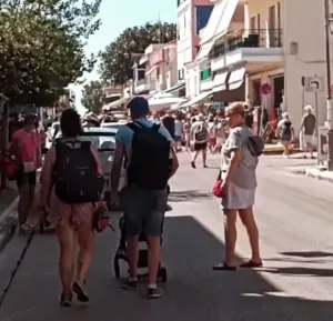Στο Κατάκολο τρία κρουαζιερόπλοια μετέφεραν 13.000 κόσμο! ΦΩΤΟ