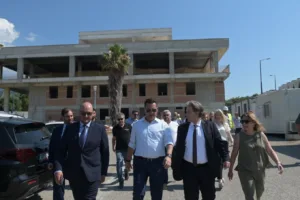 Ο Άδωνις Γεωργιάδης επιθεώρησε τα έργα σε τρία νοσοκομεία και στο κέντρο υγείας βορείου τομέα