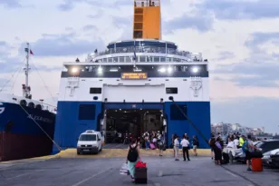 Αναπληρωτές εκπαιδευτικοί: Εκπτώσεις έως 50% σε πλοία και 30% σε αεροπορικά