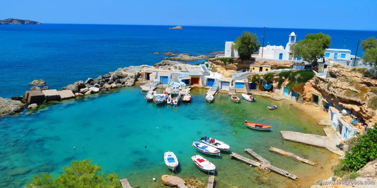 Τα ψαροχώρια της Μήλου που αξίζει να δεις το καλοκαίρι