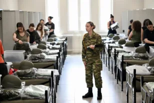 Μπήκαν οι πρώτες εθελόντριες γυναίκες στον Ελληνικό Στρατό – Πώς γίνεται η συμμετοχή και τι προβλέπεται