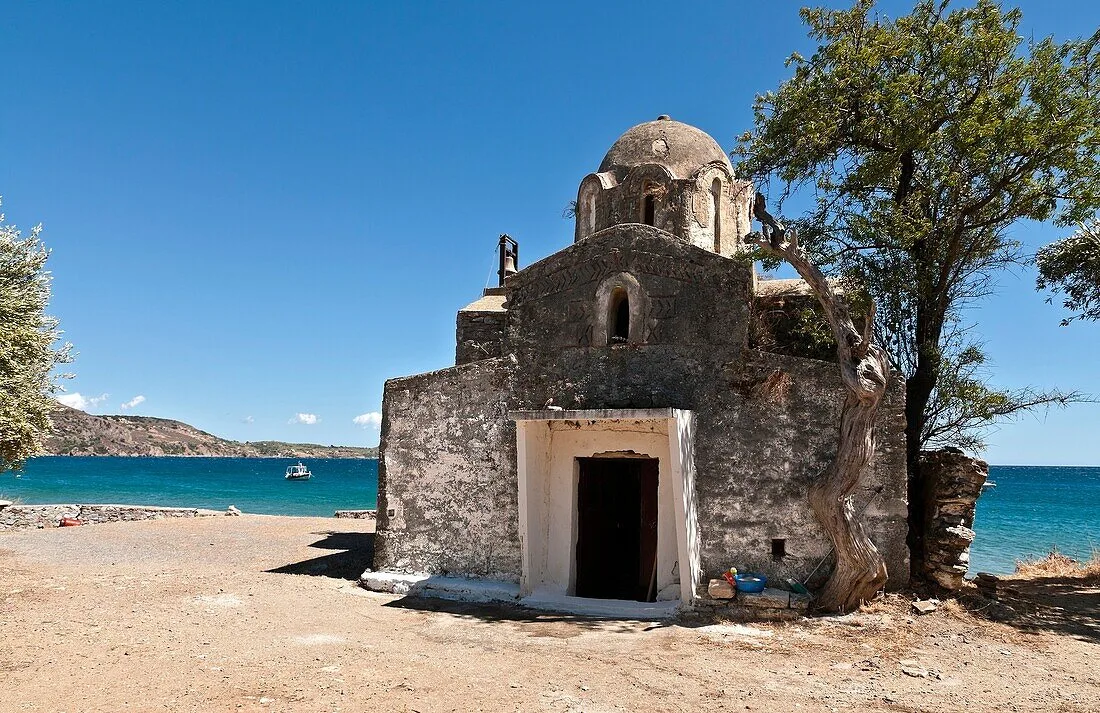 Από Σελινίτσα μέχρι Λιμένι: Πώς να οργανώσεις τις βουτιές σου στη Μέσα Μάνη Από Σελινίτσα μέχρι Λιμένι: Πώς να οργανώσεις τις βουτιές σου στη Μέσα Μάνη