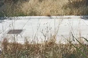 Πάτρα: Σκηνικό παραμέλησης στα Ταμπάχανα – Πλατείες στην εγκατάλειψη