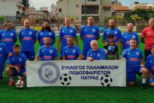 Πρόσφεραν θέαμα οι παλαίμαχοι Πάτρας και Βοστίτσας