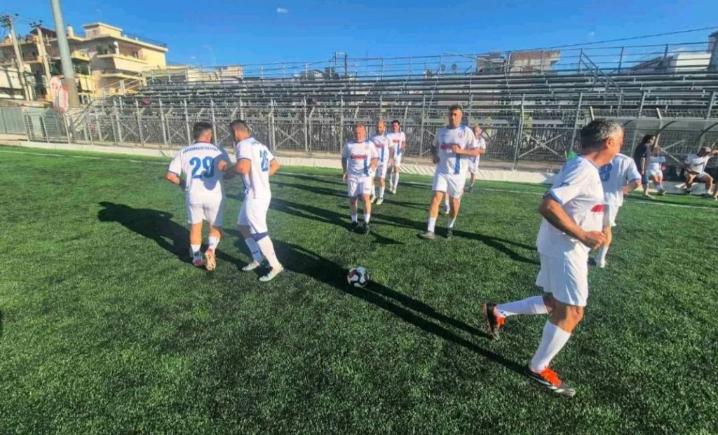 Πρόσφεραν θέαμα οι Παλαίμαχοι Πάτρας και Μεσολογγίου Πρόσφεραν θέαμα οι Παλαίμαχοι Πάτρας και Μεσολογγίου