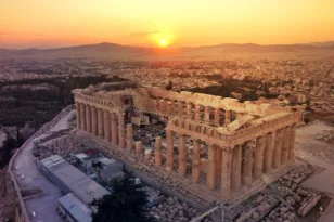 «The Acropolis Experience»: Το premium project της Ακρόπολης που αλλάζει τον τουρισμό πολυτελείας – Οι VIP ξεναγήσεις
