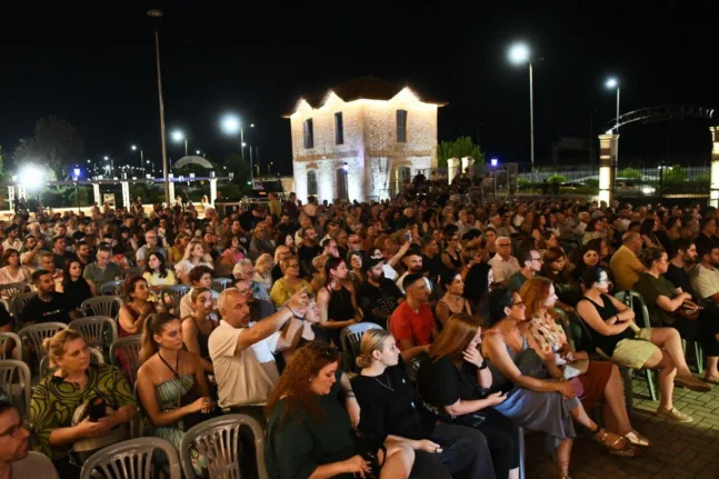 Active Member με Νυκτά Έγχορδα: Η Πάτρα άκουσε low bap αλλιώς ΦΩΤΟ
