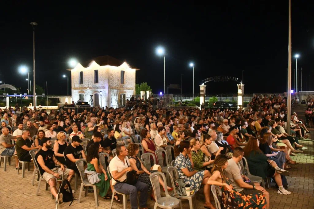 Active Member με Νυκτά Έγχορδα: Η Πάτρα άκουσε low bap αλλιώς ΦΩΤΟ