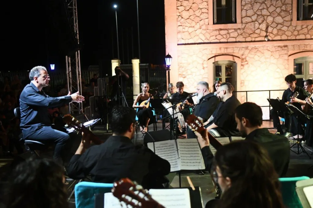 Active Member με Νυκτά Έγχορδα: Η Πάτρα άκουσε low bap αλλιώς ΦΩΤΟ