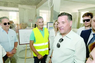 Περιοδεία Άδωνι στα Νοσοκομεία της Πάτρας: Πρόοδος στα κτίρια, ελλείψεις σε προσωπικό – «Θα κάνουμε το παν» για το Ακτινολογικό του Καραμανδανείου