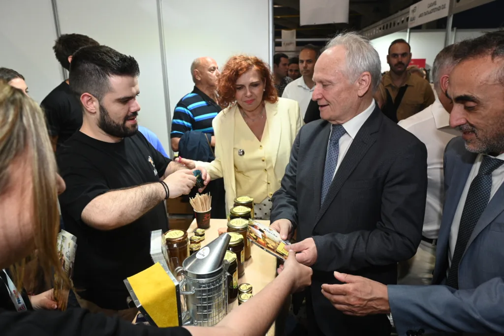 Μεγάλη προσέλευση κοινού και έντονο ενδιαφέρον στην AGRO FOOD & DRINK EXPO PATRAS 2026 – Εκδήλωση για τις εξαγωγές την Κυριακή Μεγάλη προσέλευση κοινού και έντονο ενδιαφέρον στην AGRO FOOD & DRINK EXPO PATRAS 2026 – Εκδήλωση για τις εξαγωγές την Κυριακή