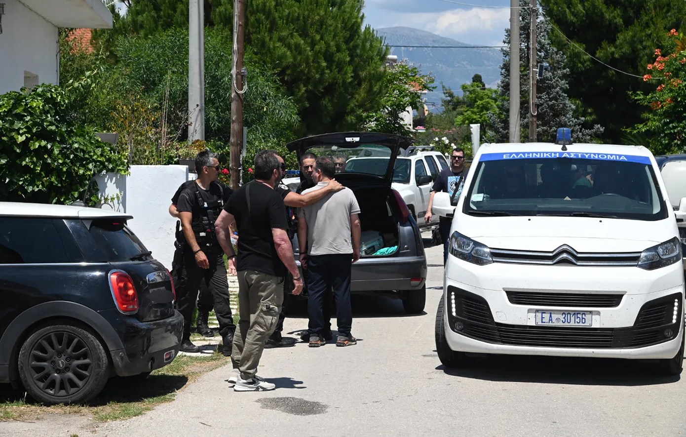 Νέα δεδομένα στο διπλό έγκλημα του Λόγγου – Εξετάζεται πλέον και το σενάριο μητροκτονίας και αυτοκτονίας Νέα δεδομένα στο διπλό έγκλημα του Λόγγου – Εξετάζεται πλέον και το σενάριο μητροκτονίας και αυτοκτονίας