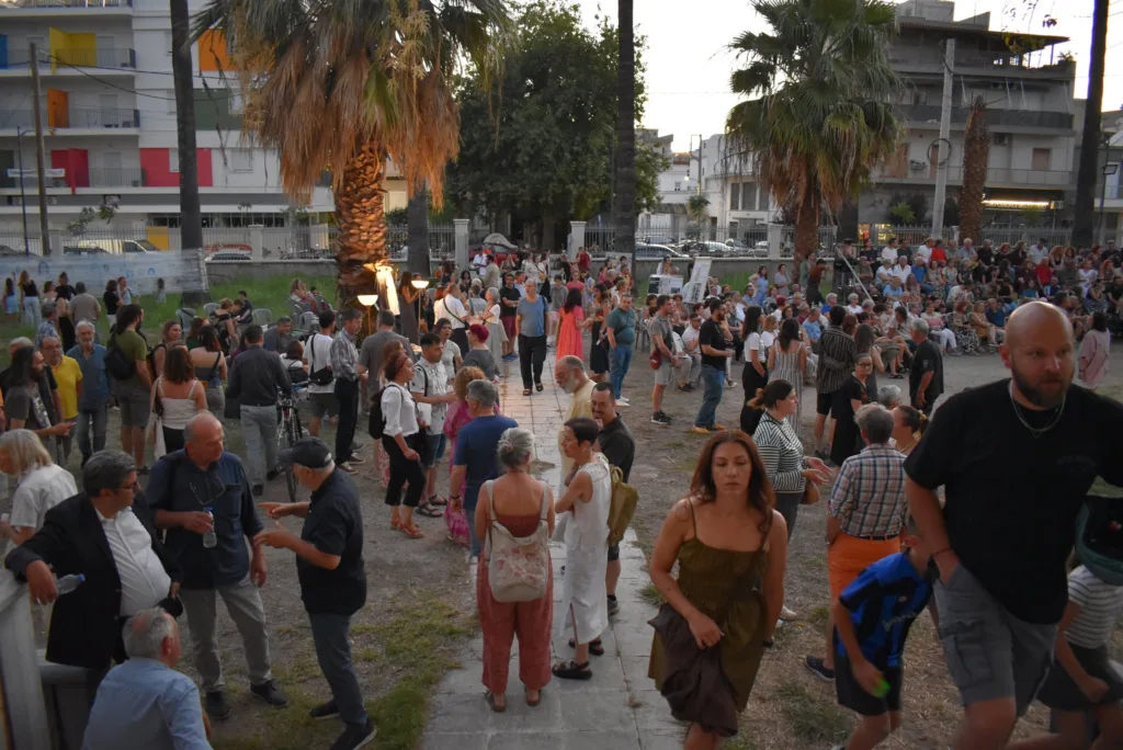 ΑΣΤΟ-Επικοινωνούμε: Το Σκαγιοπούλειο έγινε η μεγάλη αυλή της Πάτρας ΦΩΤΟ