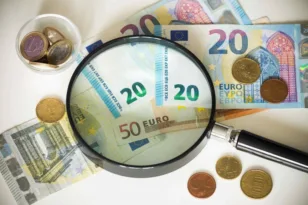Γιατί το Ελληνικό Δημόσιο επανεκδίδει το 10ετές ομόλογο και τι σημαίνει για το χρέος