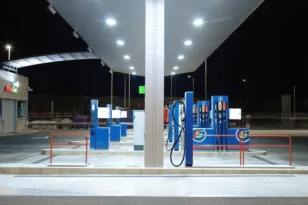 Eurostat: Δεύτερη μεγαλύτερη μείωση στην τιμή του diesel κατέγραψε η Ελλάδα